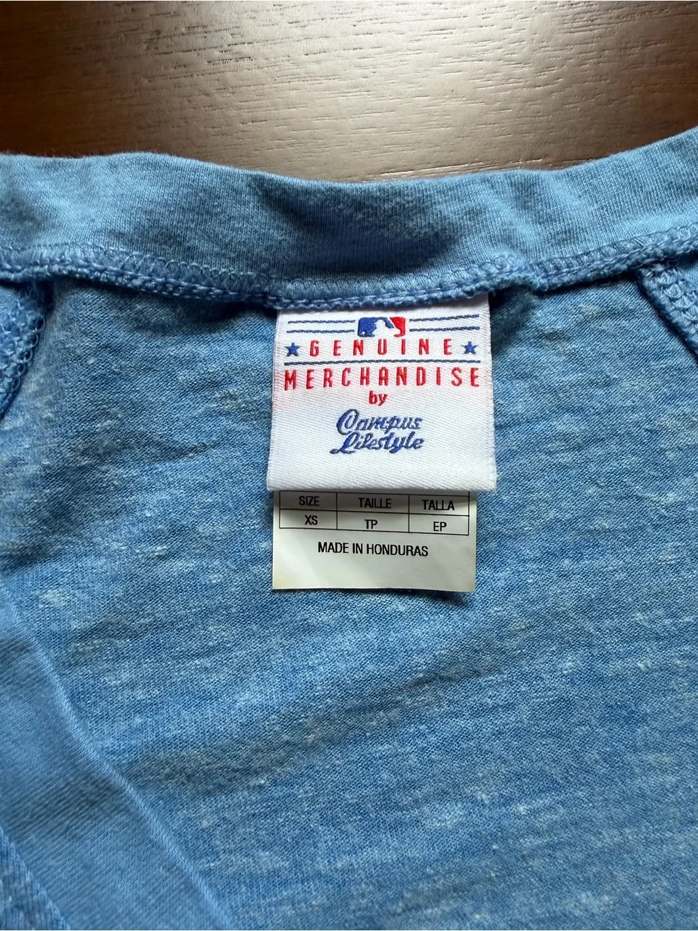 Sz XS Philadelphia Phillies Distressed Logo V-Neck Tee - Light Blue
